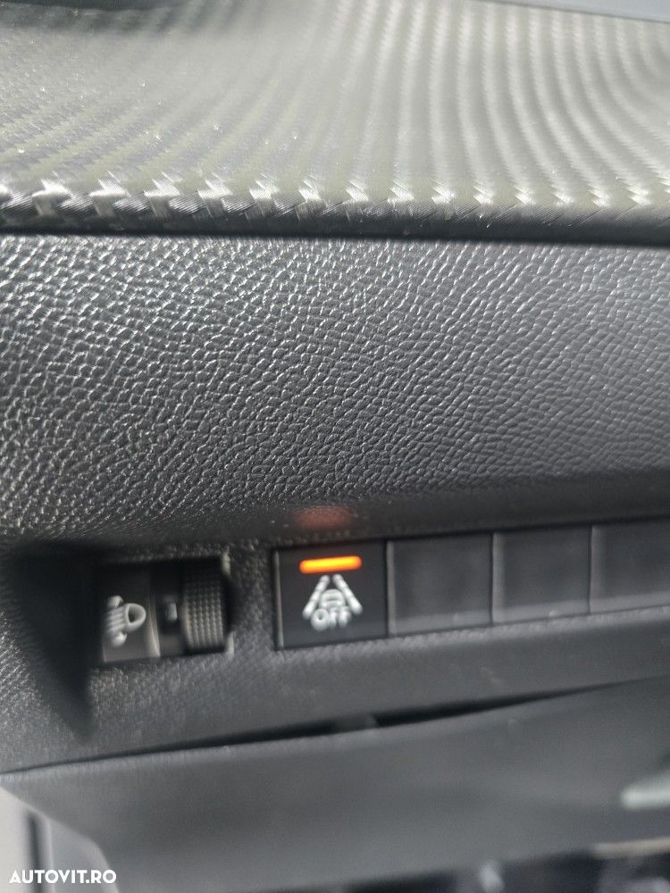 Peugeot 2008 1.5 BlueHDI FAP Active - 31