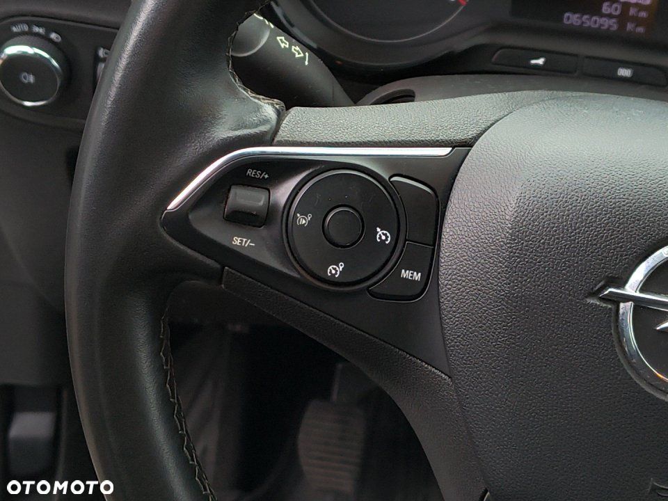 Opel Crossland X - 20