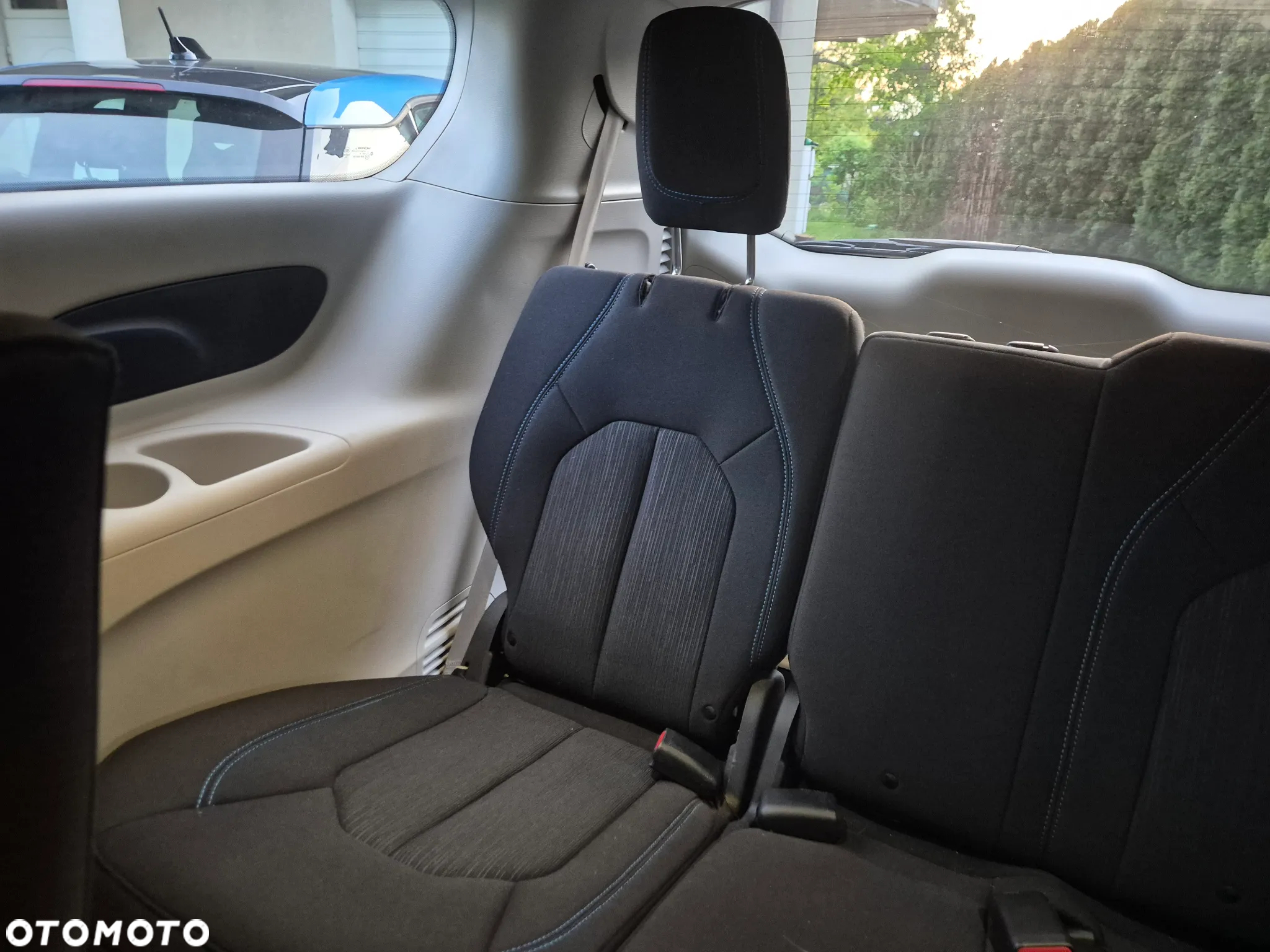 Chrysler Pacifica - 26