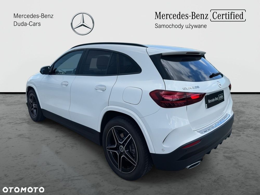 Mercedes-Benz GLA - 5