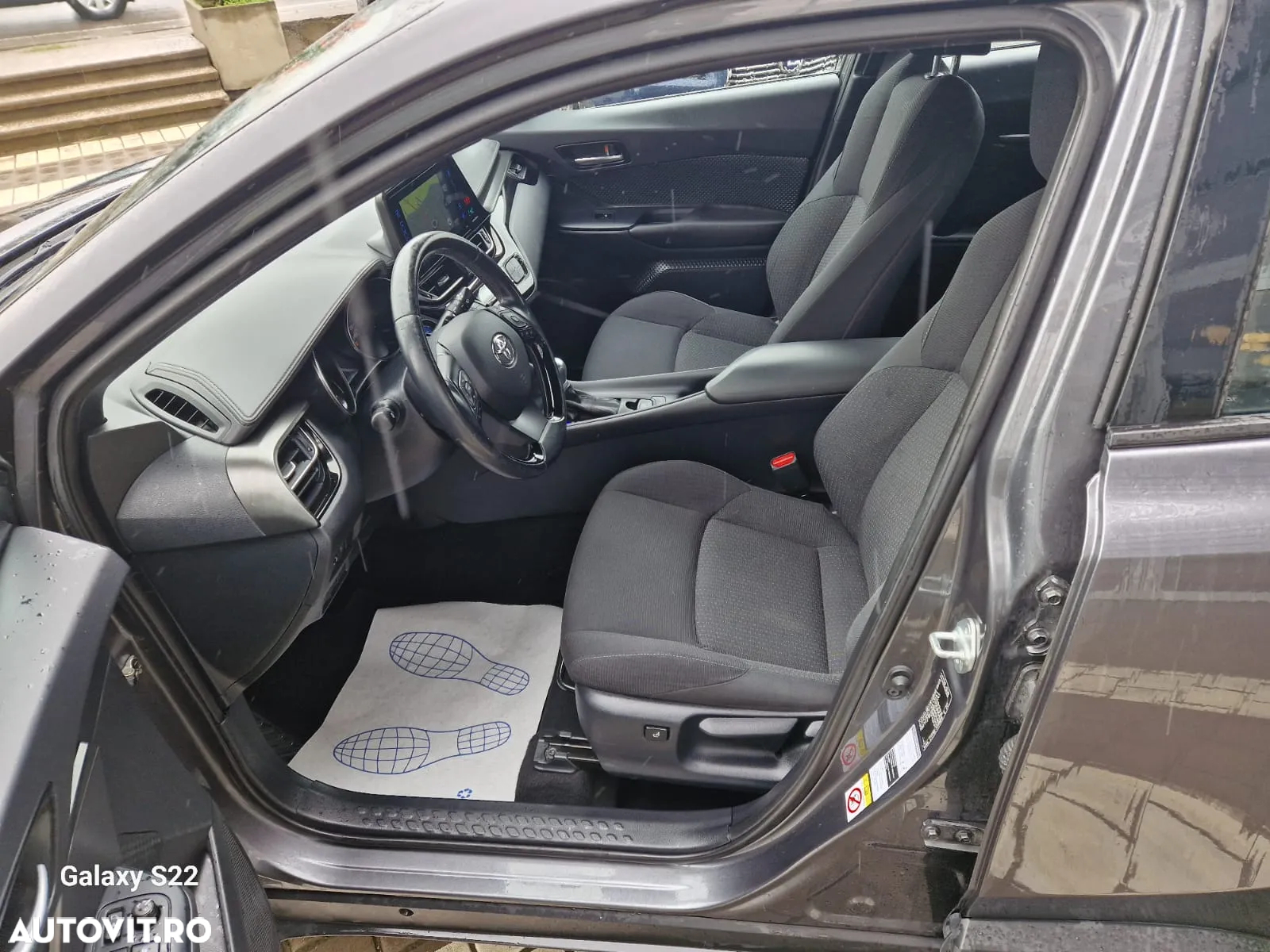 Toyota C-HR 1.8 HSD 4x2 CVT C-enter - 9