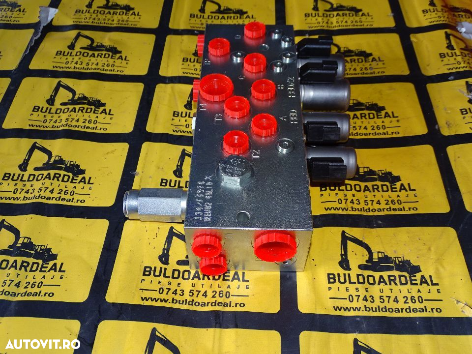 Distribuitor JCB cod. 334/F6978 - 7