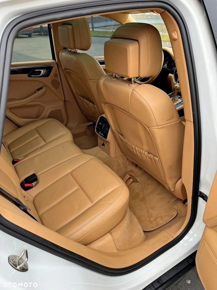 Porsche Macan S - 20