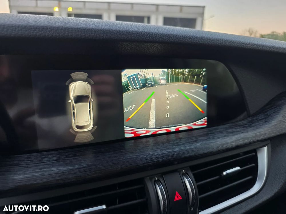 Alfa Romeo Stelvio 2.2 16V AT8 Q4 Veloce - 23