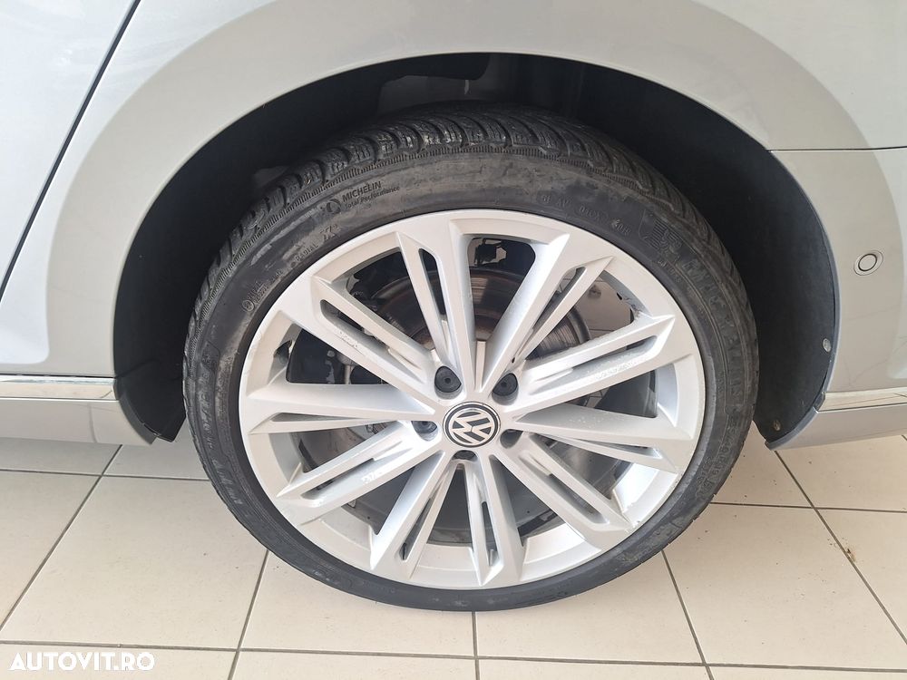 Volkswagen Passat 2.0 TDI DSG Highline - 6