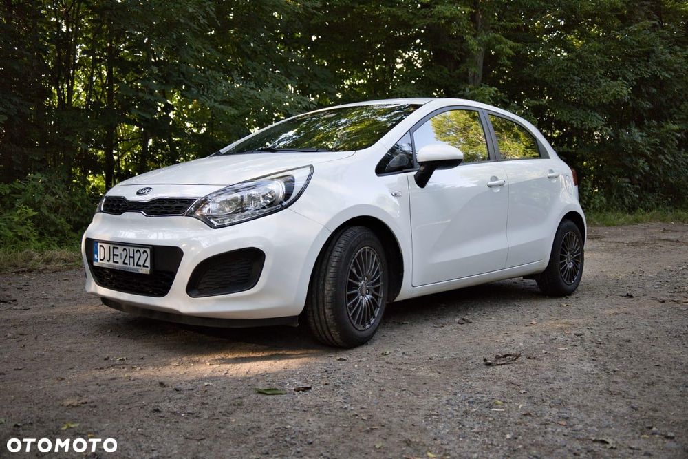 Kia Rio 1.2 L - 10