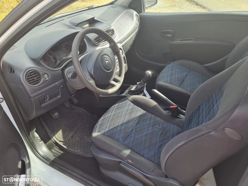 Renault Clio - 6