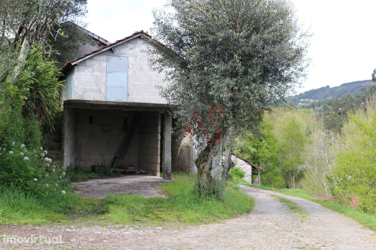 Moradia T2 para restaurar em Fervença, Celorico de Basto - Grande imagem: 3/22