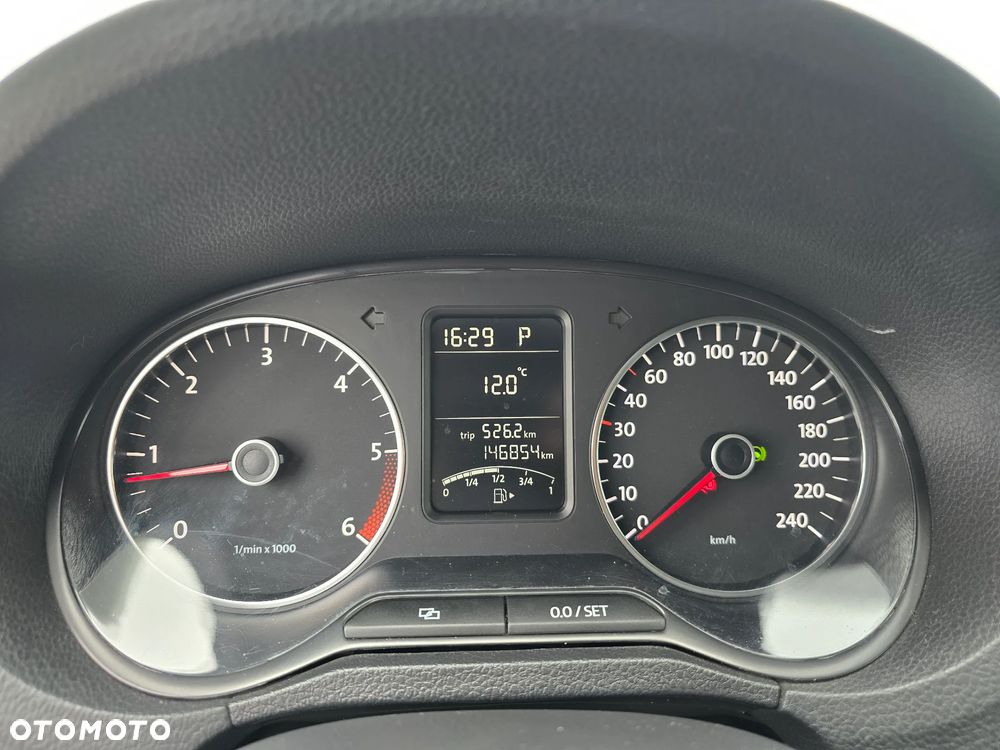 Volkswagen Polo 1.6 TDI DSG Cross - 15