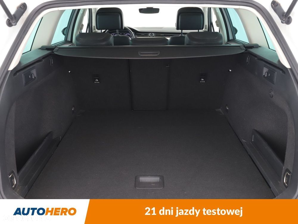 Volkswagen Passat Alltrack - 16