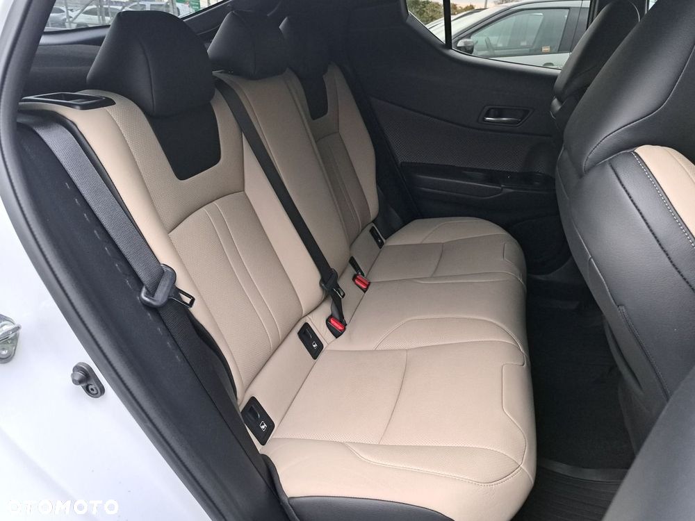 Toyota C-HR 2.0 Hybrid Executive - 20