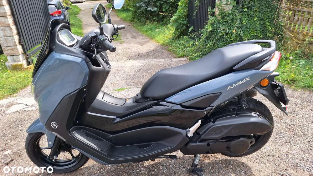 Yamaha NMAX - 18