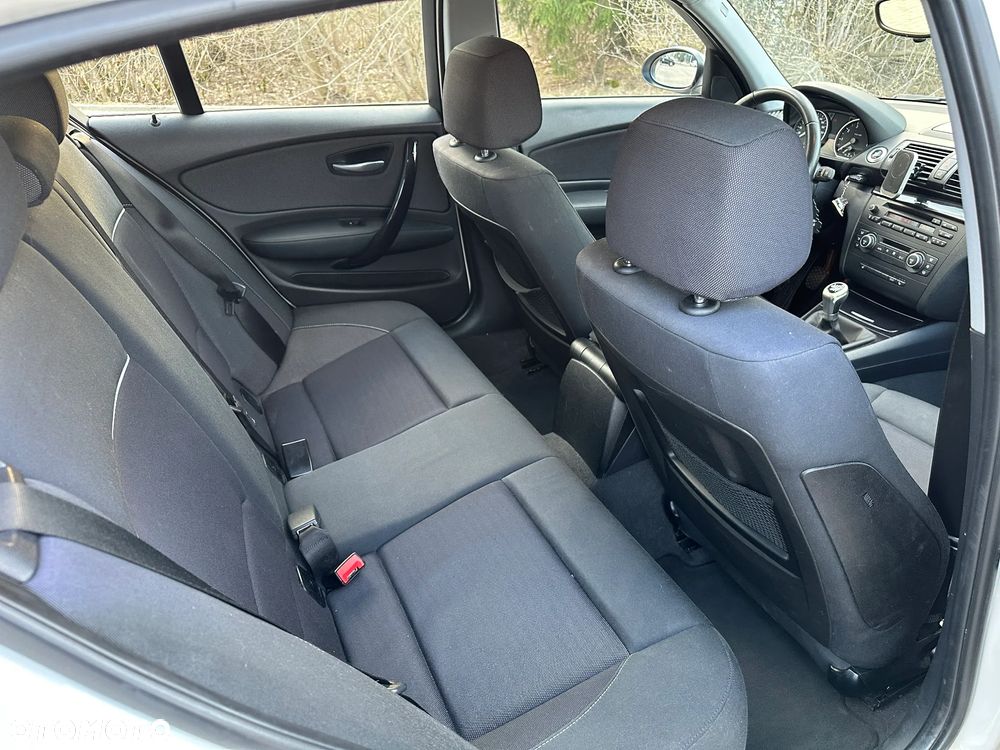 BMW Seria 1 118i - 6