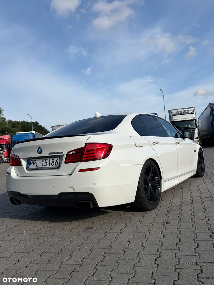 BMW Seria 5 M550d xDrive Sport-Aut - 3