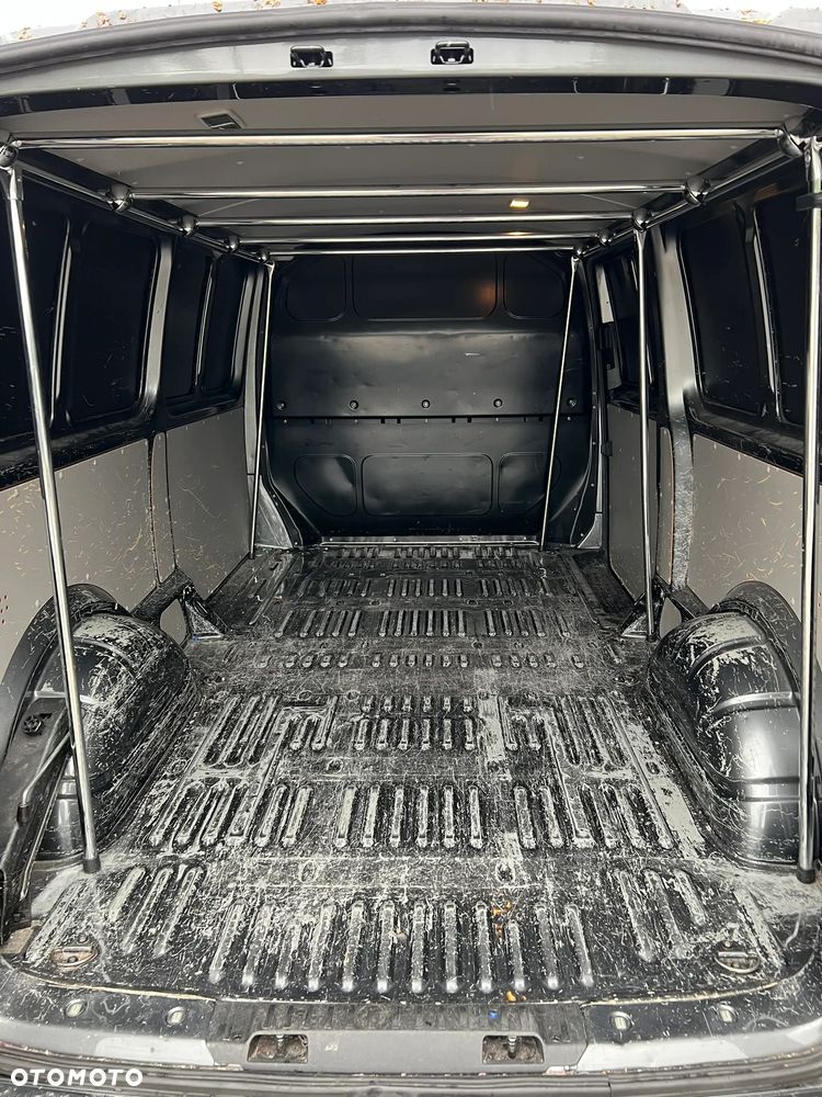 Volkswagen Transporter L2H1 - 4