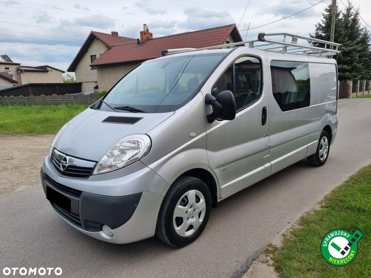 Opel Vivaro - 1