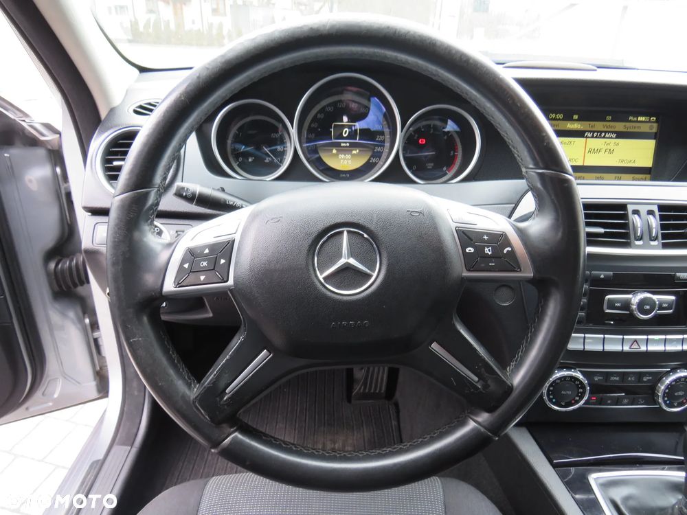 Mercedes-Benz Klasa C 200 CDI DPF BlueEFFICIENCY - 23
