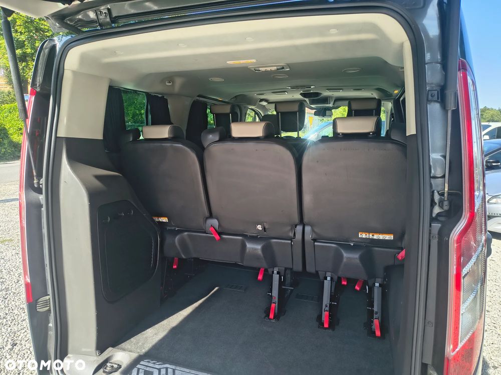 Ford Tourneo Custom - 27