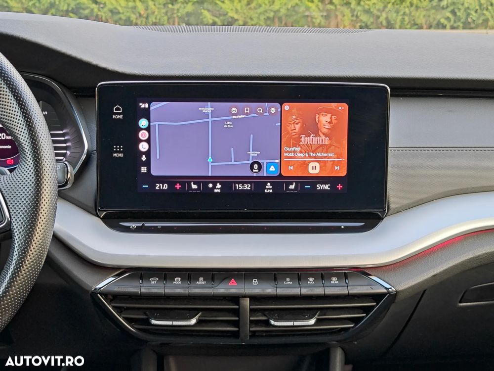 Skoda Octavia 2.0 TDI DSG Sportline - 16