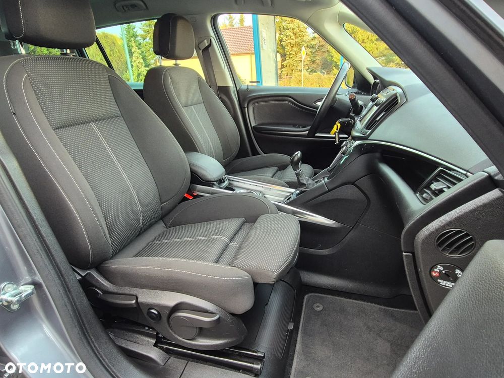 Opel Zafira 2.0 D (CDTI ecoFLEX) Start/Stop Innovation - 32