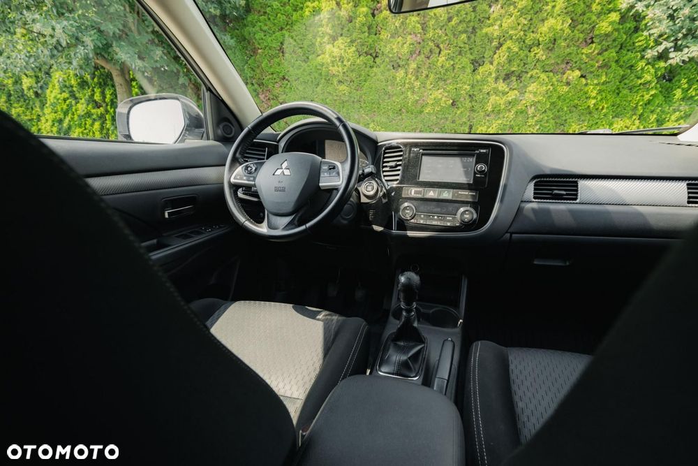 Mitsubishi Outlander 2.2 DID Intense - 17