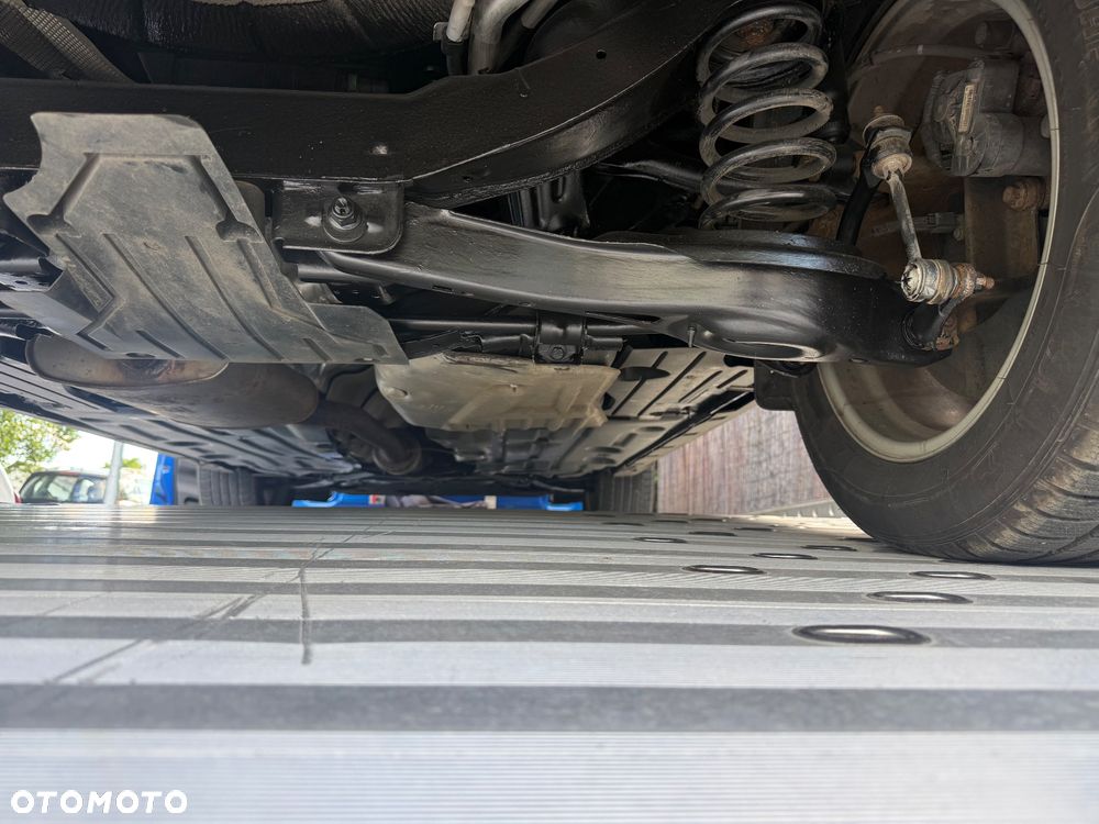 Ford Kuga - 33