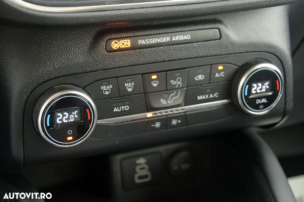 Ford Kuga 2.5 Duratec FHEV FWD Titanium - 34