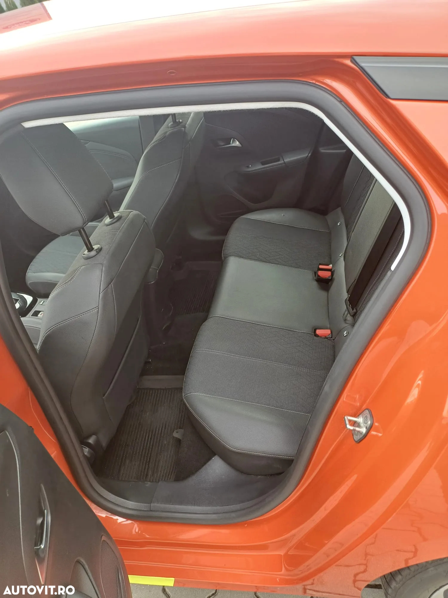 Opel Corsa e Elegance - 10