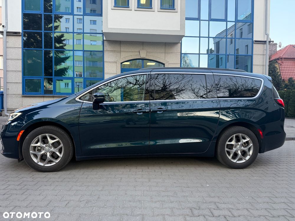 Chrysler Pacifica - 3