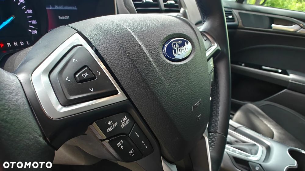 Ford Mondeo 2.0 Hybrid Titanium - 19