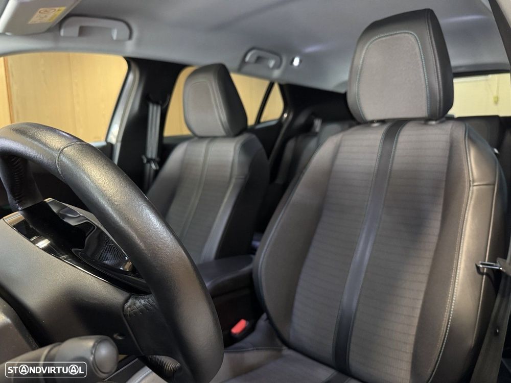 Peugeot 2008 1.2 PureTech Allure - 28