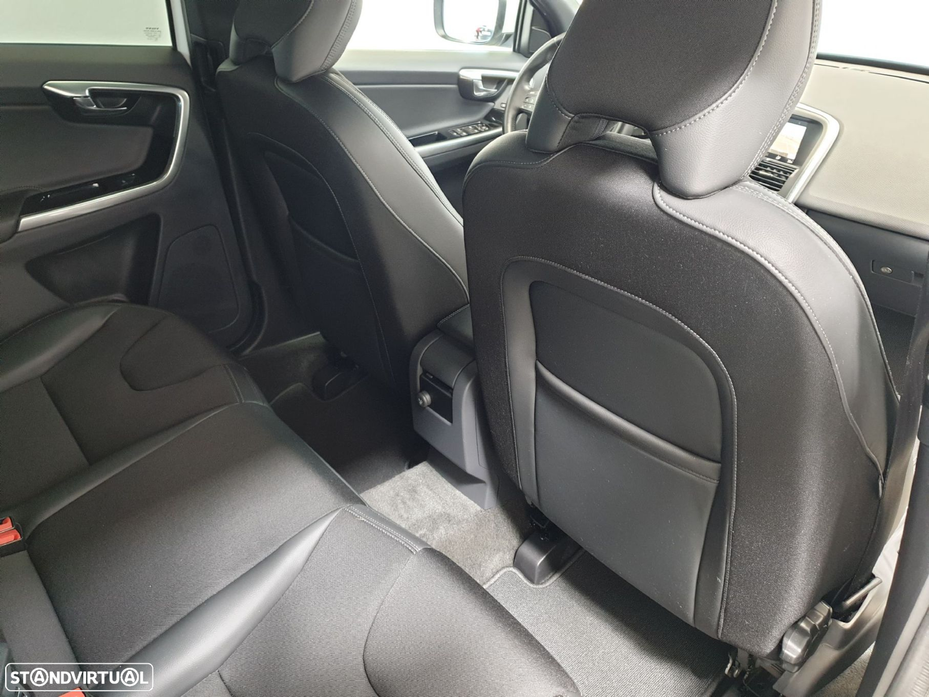 Volvo XC 60 2.0 D3 Dynamic Edition - 27