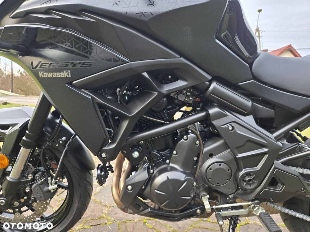 Kawasaki Versys 650 - 17