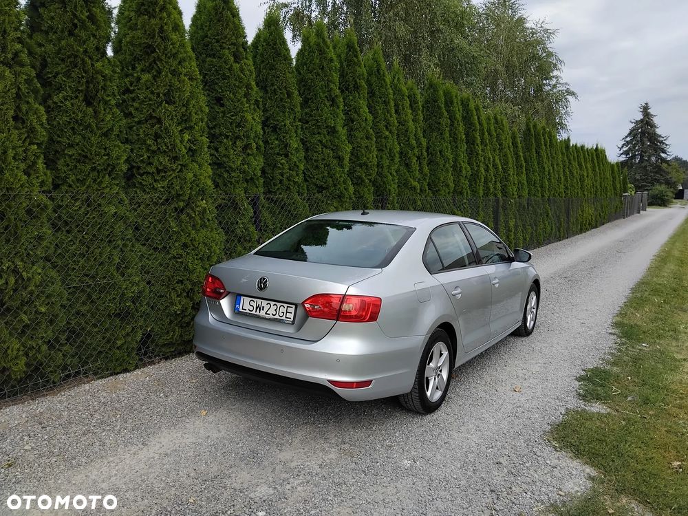Volkswagen Jetta 1.4 TSI Comfortline - 6