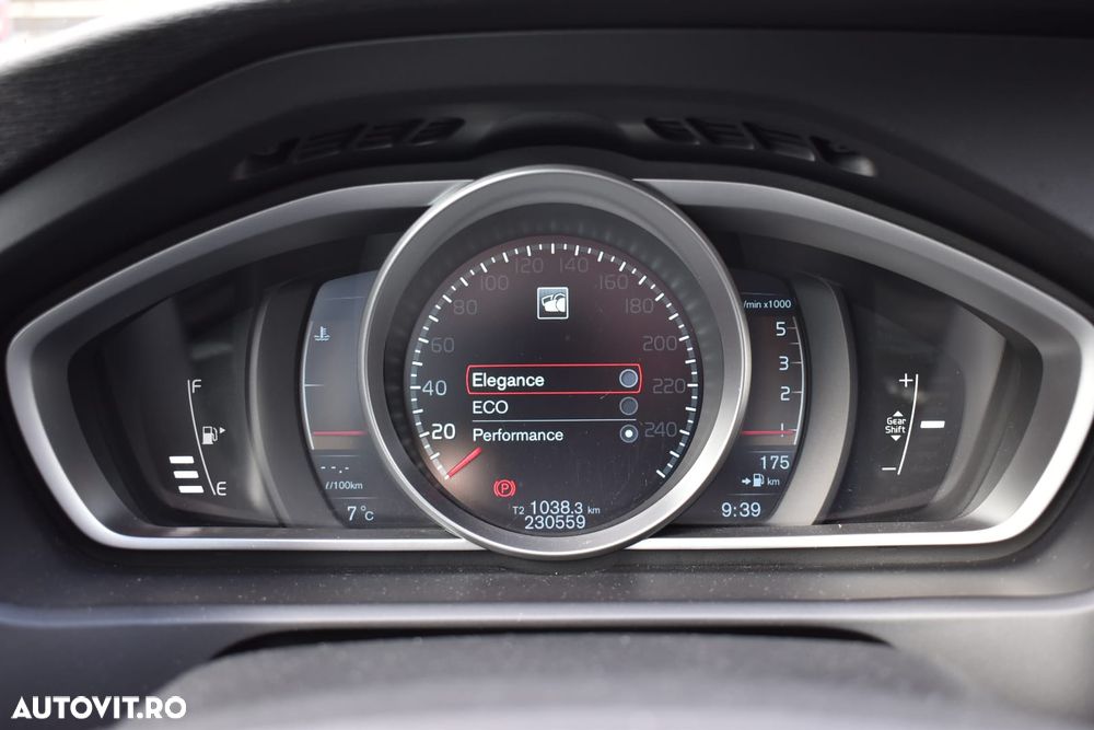 Volvo V40 D2 - 14