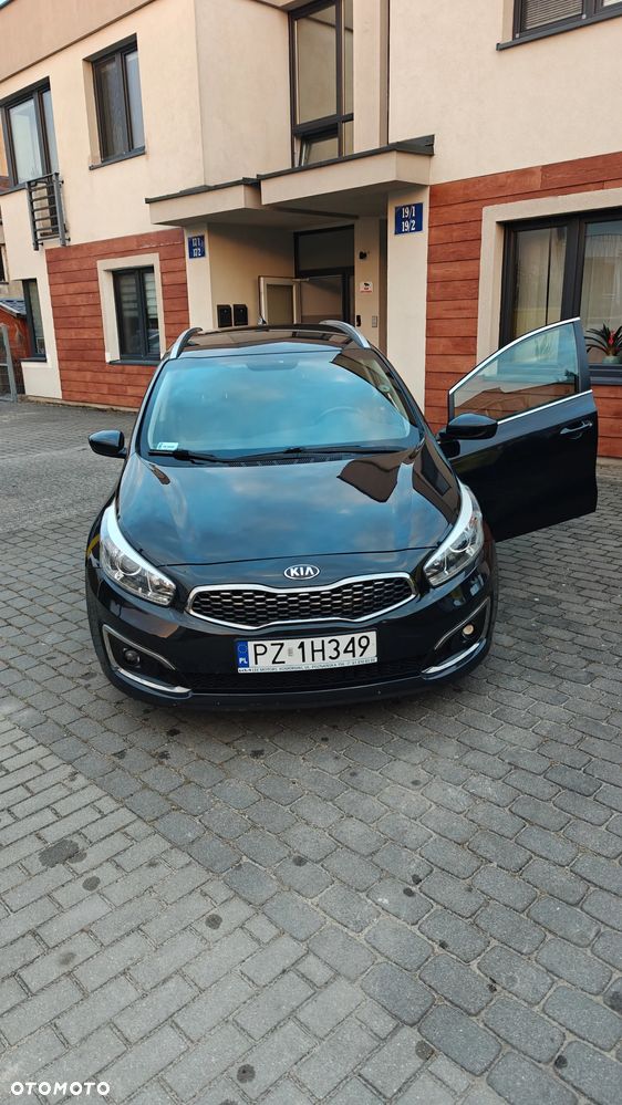 Kia Ceed 1.6 CRDi 136 ISG Spirit - 19