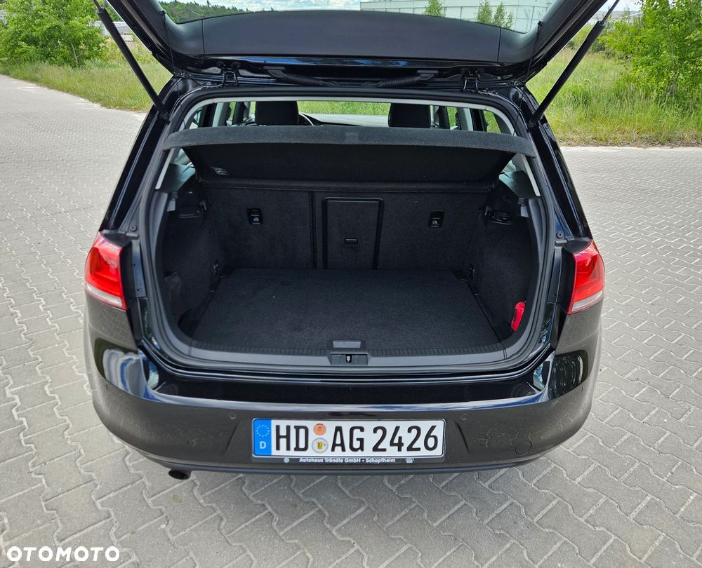 Volkswagen Golf 1.6 TDI BlueMotion Technology Comfortline - 22