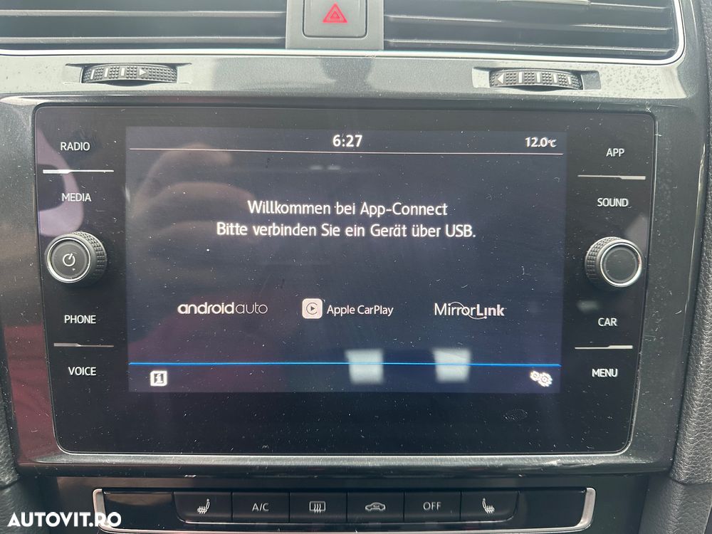 Volkswagen Golf - 25