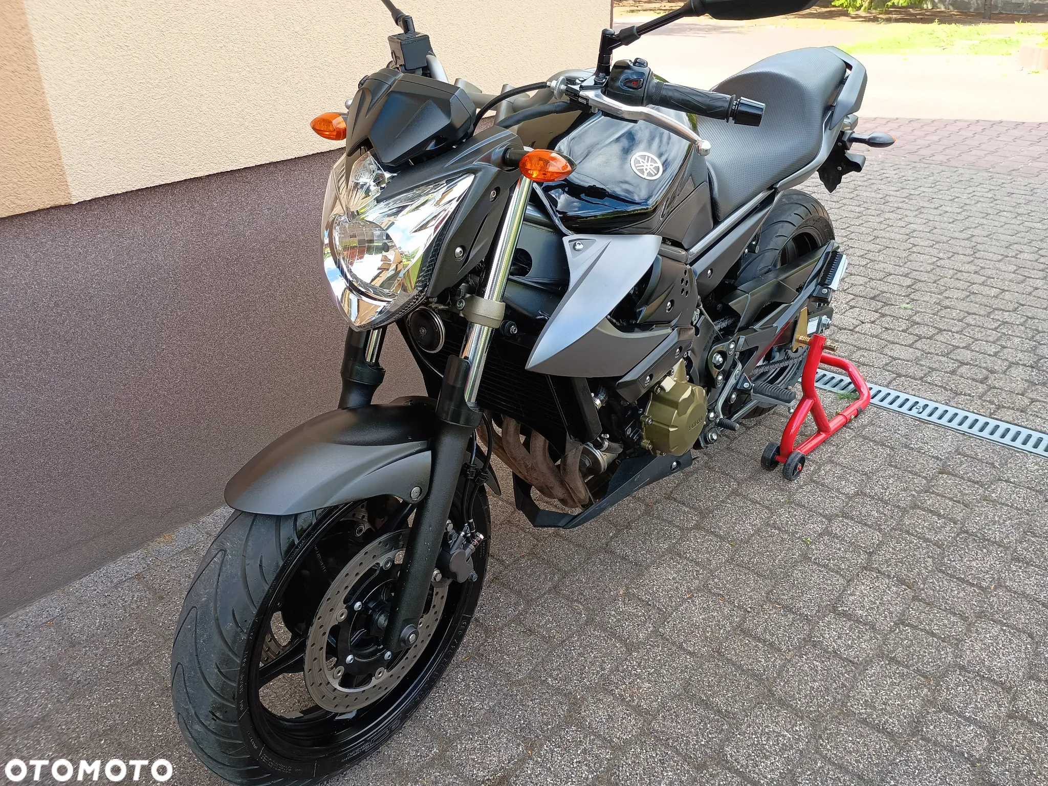 Yamaha XJR - 2