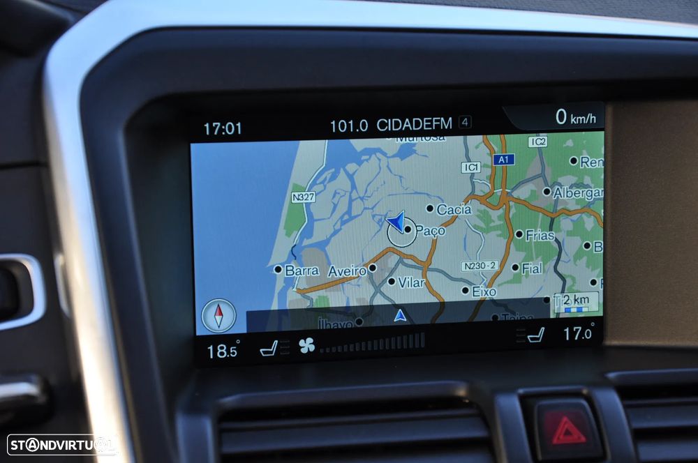 Volvo XC 60 2.0 D4 R-Design Summum Geartronic - 43