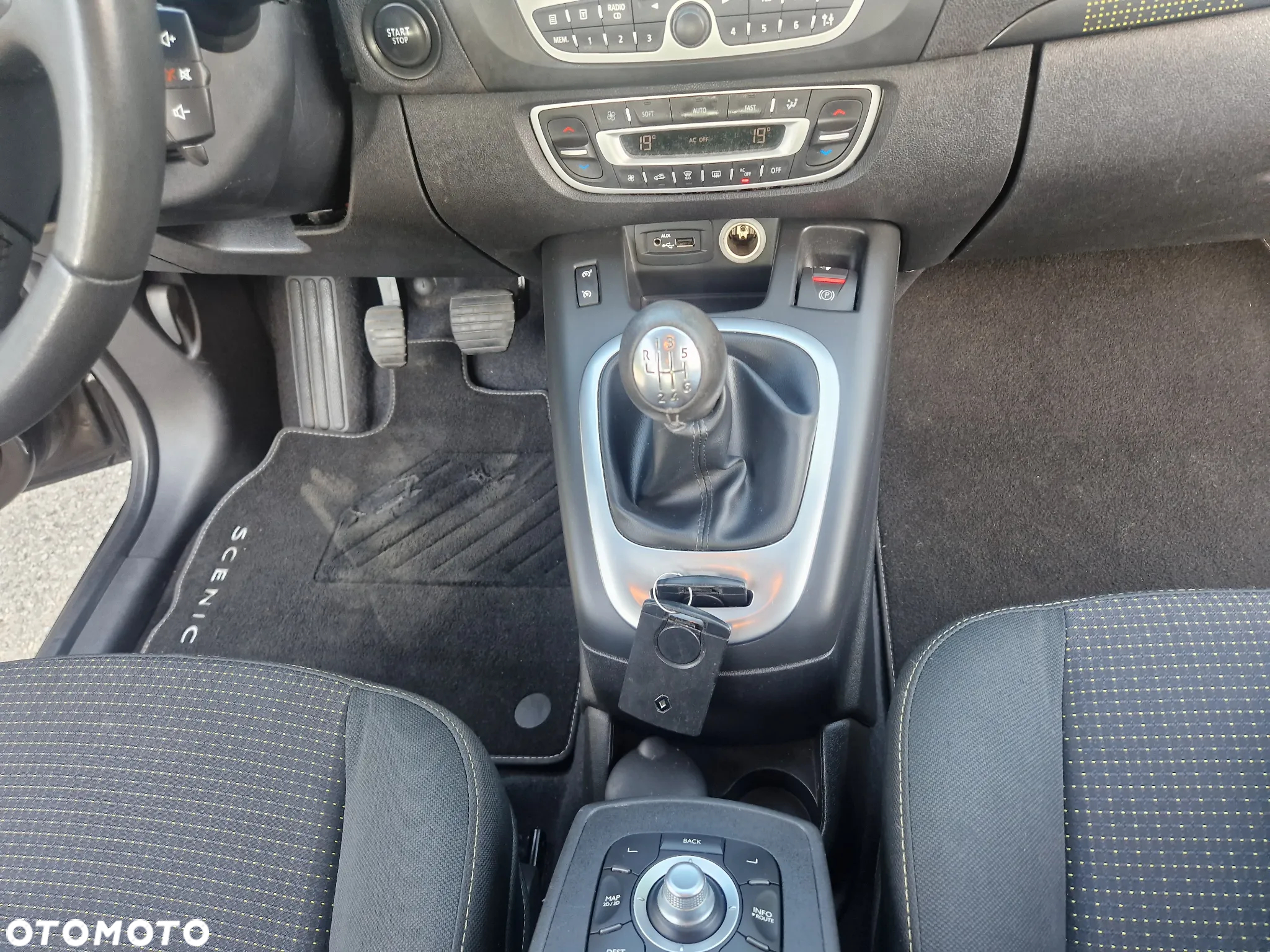 Renault Scenic 1.4 16V TCE Expression - 16