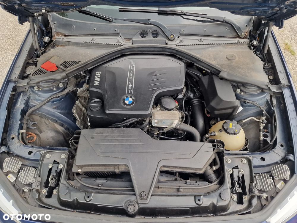 BMW Seria 2 220i Sport Line - 30