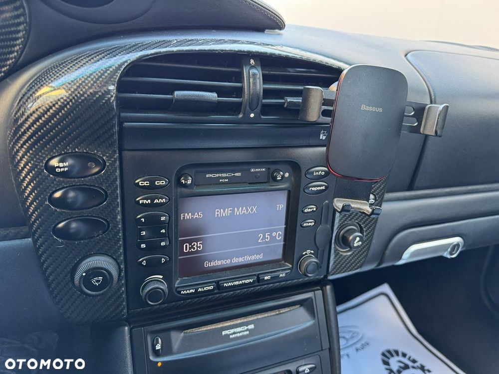 Porsche 911 Carrera 4 Cabrio - 16