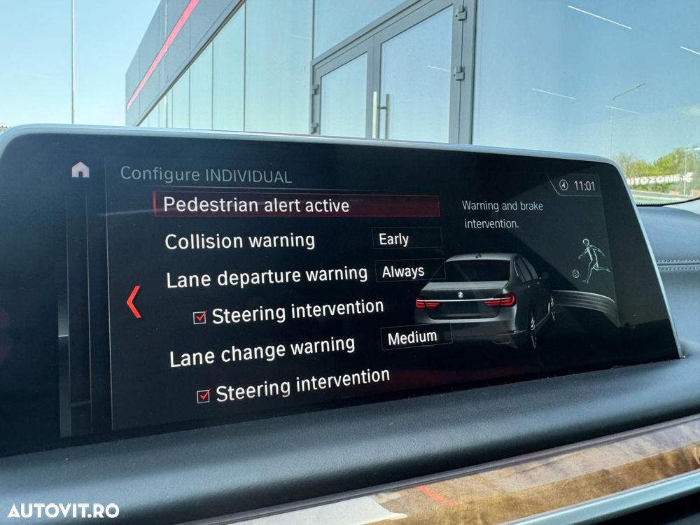 BMW Seria 7 740d xDrive - 28