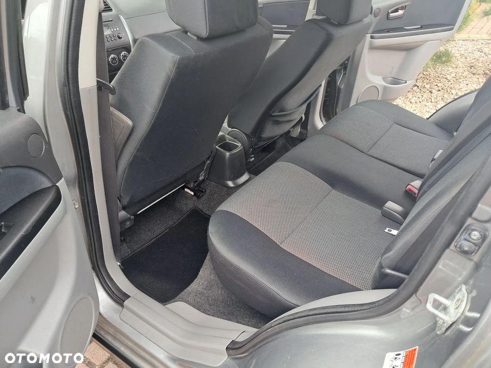 Suzuki SX4 - 8