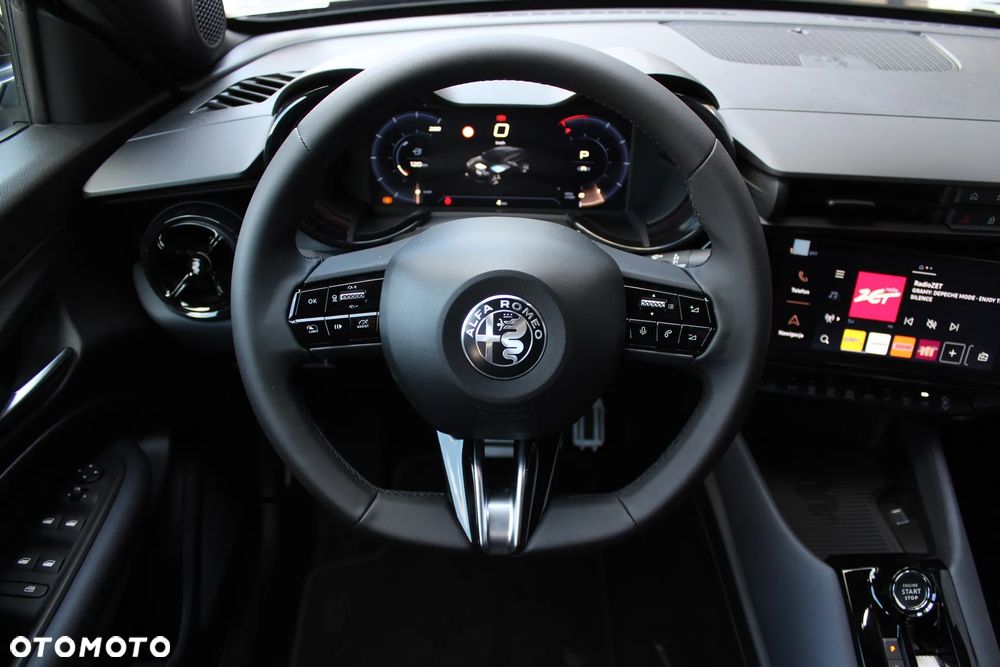 Alfa Romeo Junior 1.2 mHEV Sprint Q4 eDCT - 10
