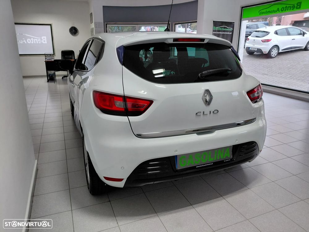 Renault Clio 1.2 16V 75 LIMITED - 27