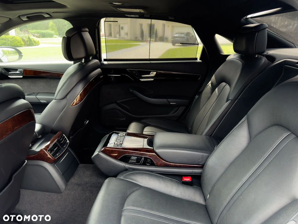 Audi A8 - 12