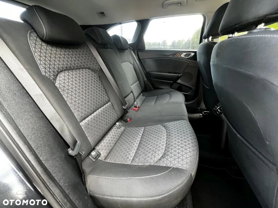 Kia Ceed 1.6 CRDi DCT Spirit - 12