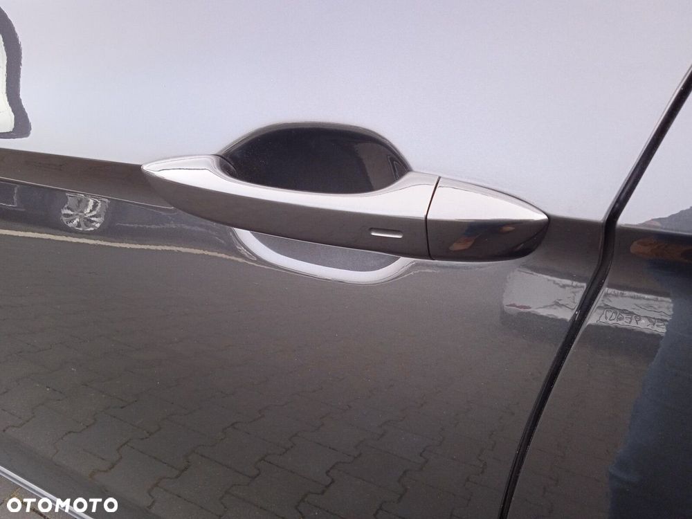 Volkswagen Passat - 35